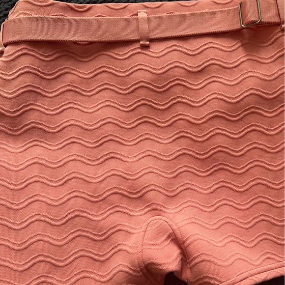 Prada Jacquard Belted Waist Shorts
skort 44 - Picture 15 of 15